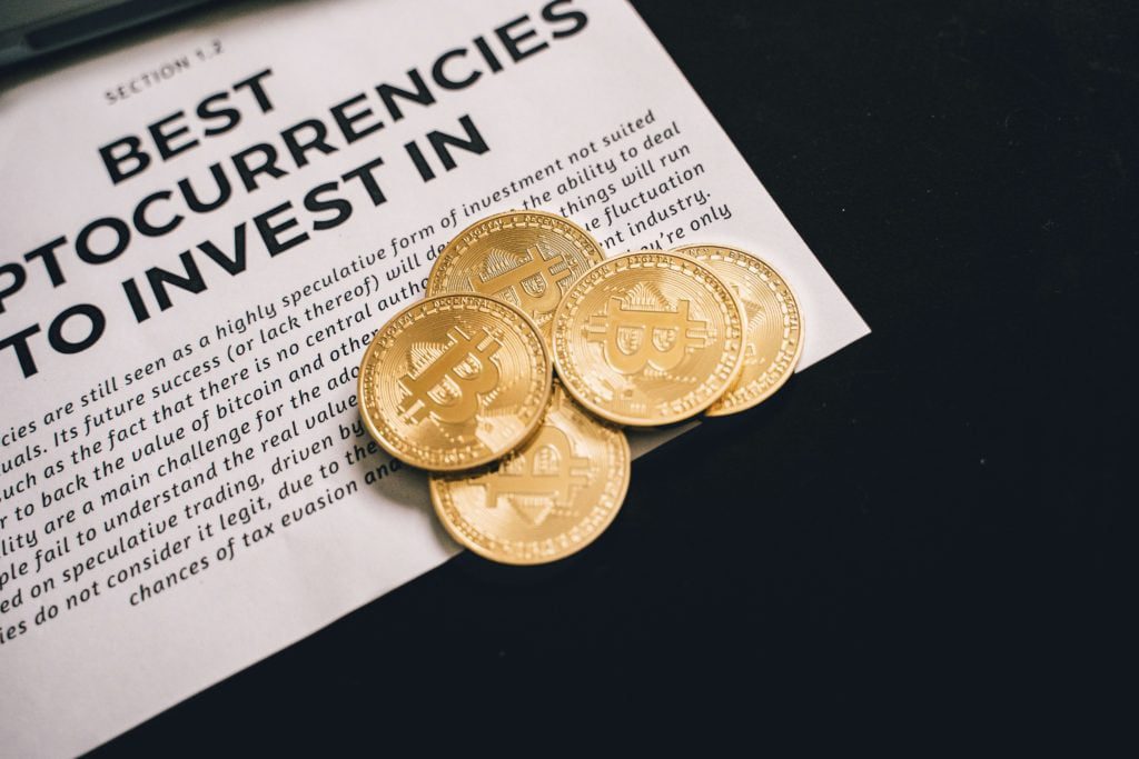 Discover the 17 secrets to make incredible profits when trading cryptocurrency. This comprehensive list is designed to give you all the steps you need to make an extremely profitable investment.