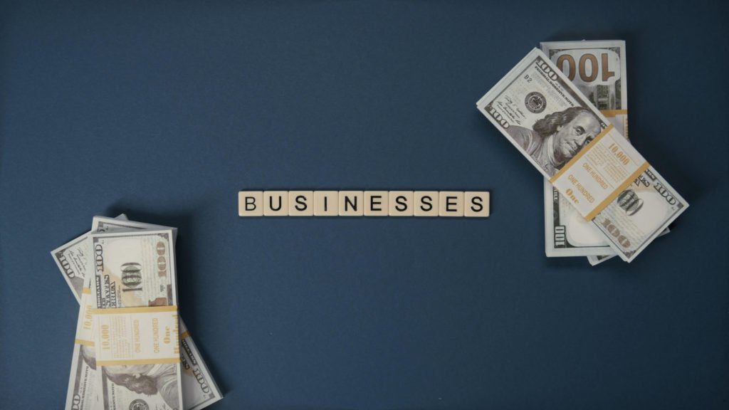 Using the right business tips to earn money