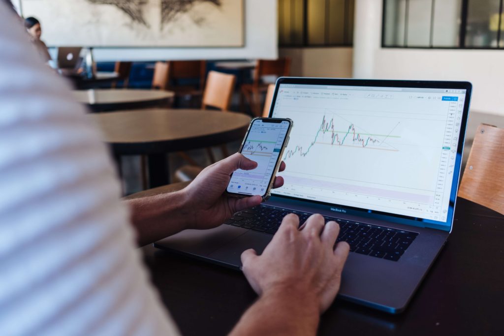 Tracking Bscstation chart on a phone and laptop